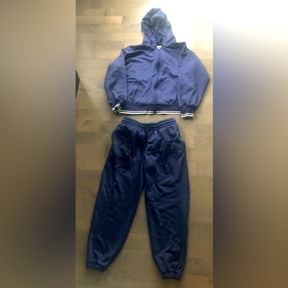 Aritzia Wilfred jogging set in navy, size M - Picture 9 of 10